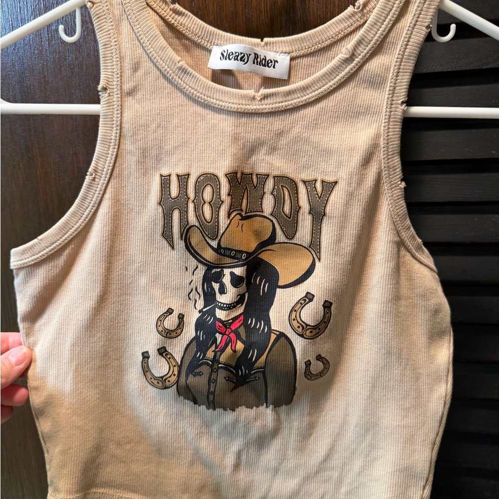 Women’s super cropped size large Howdy' Cowboy Graphic Tank